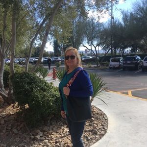 Meet your Posher, Beatriz